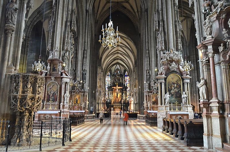 cathedrale-st-stephan1.JPG