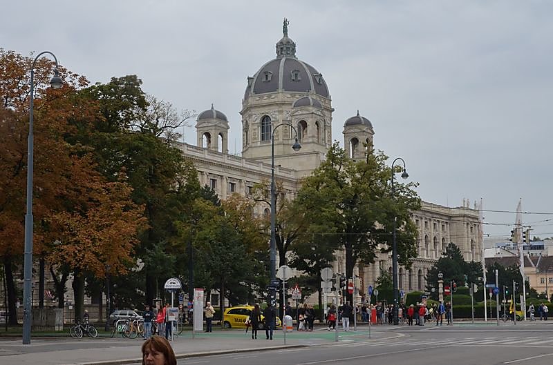 theresien-platz.JPG