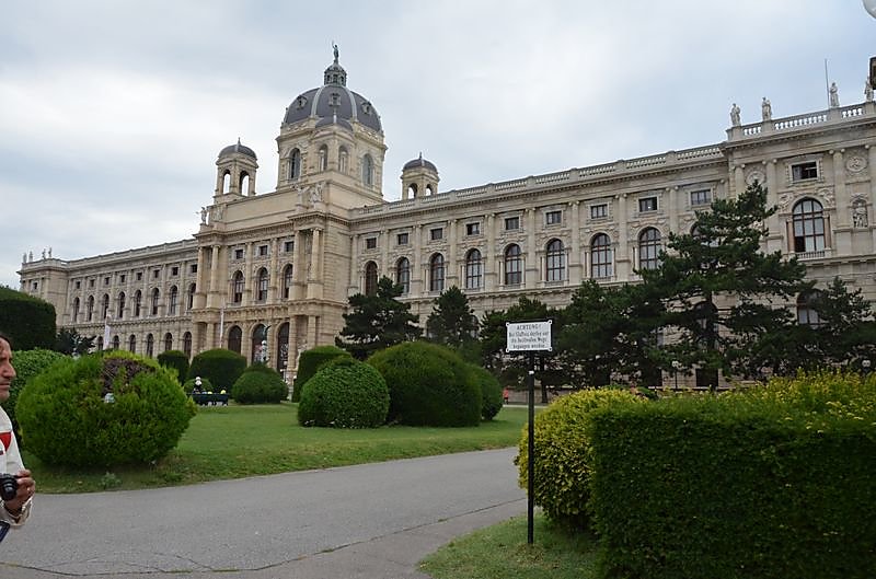 theresien-platz-musee-histoire-naturelle.JPG