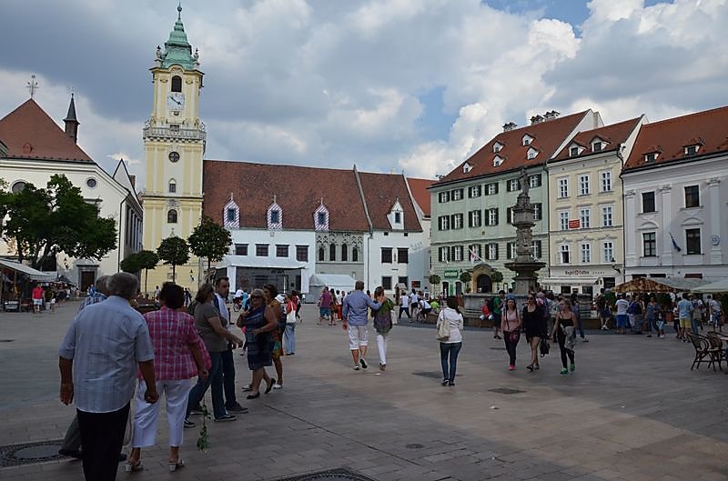 grande-place-de-bratislava.jpg